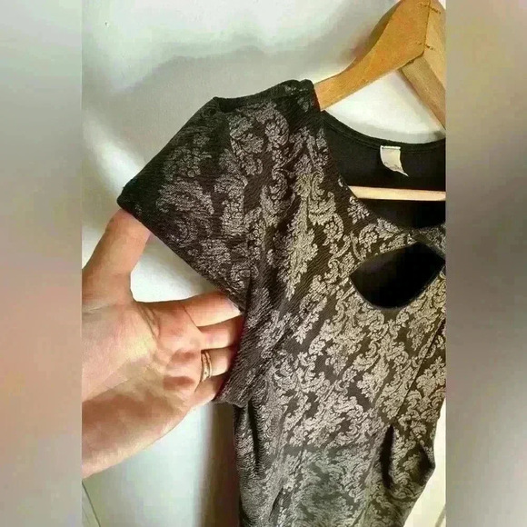 Women’s black and gold stretchy fitted formal dress by Carolina made in USA - Picture 4 of 13